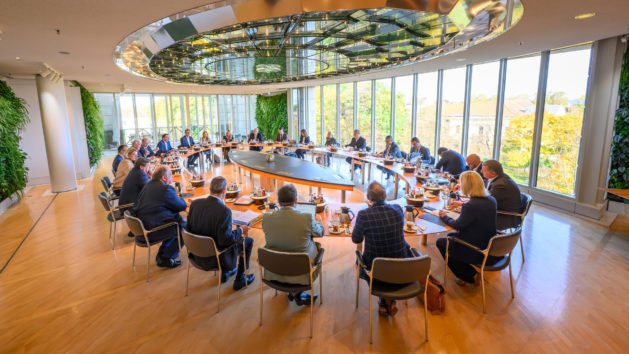 Das Kabinett befasst sich in seiner Sitzung am 21. Oktober 2025 unter Leitung von Ministerpräsident Dr. Markus Söder mit den Themen Deregulierung und Entbürokratisierung.