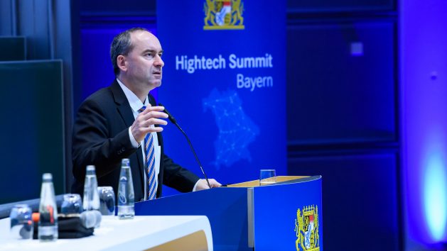 Expertenpanel mit Wirtschaftsminister Hubert Aiwanger, MdL, zum Thema „Hightech in Stadt und Land“.