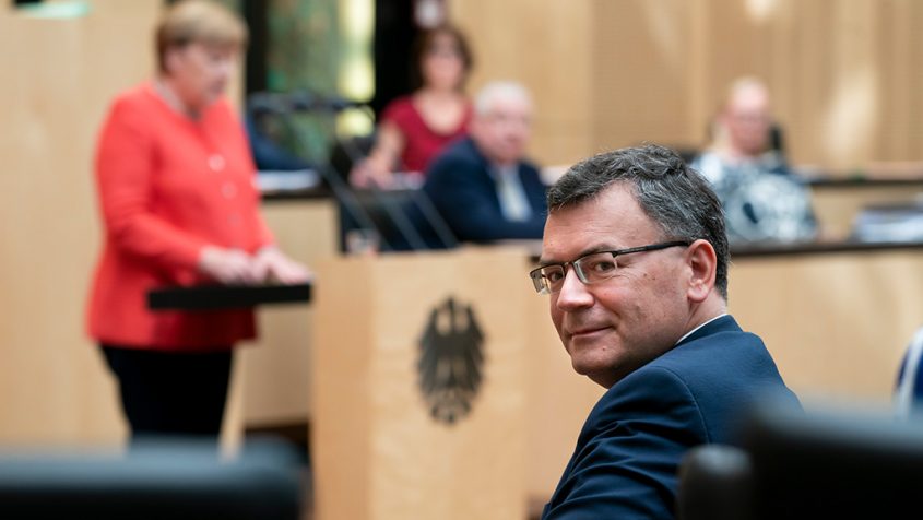 Staatsminister Dr. Florian Herrmann, MdL, in der Bundesratssitzung am 3. Juli 2020. © Henning Schacht