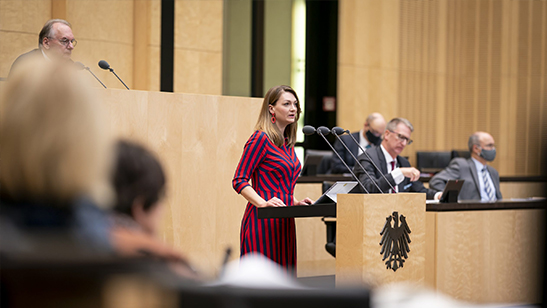 Digitalministerin Judith Gerlach im Bundesrat am 27.11.2020