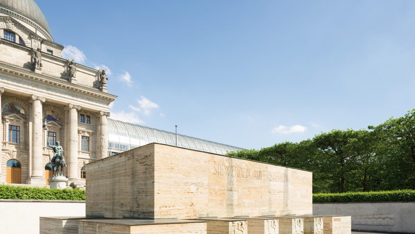 Kriegerdenkmal im Hofgarten.