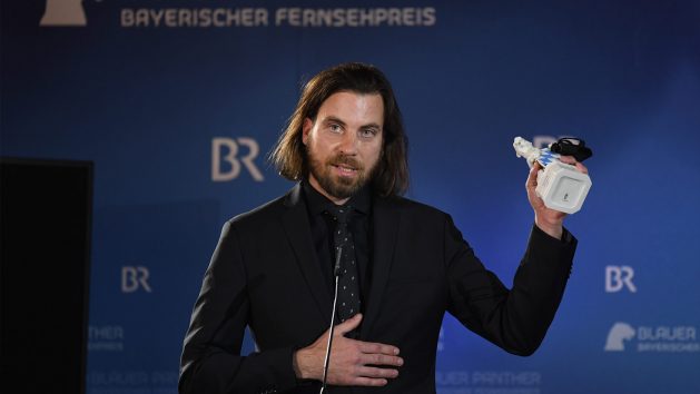 Regisseur Christian Klandt erhält den Blauen Panther in der Kategorie "Beste Jugendserie" für "Wir sind jetzt" (RTLzwei).