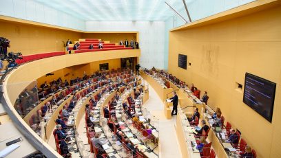 Die Abgeordneten des Bayerischen Landtag kommen zu einer Sondersitzung zur aktuellen Corona-Lage am 15. September 2020 im Plenarsaal zusammen, um über die beschlossenen Maßnahmen der Bayerischen Staatsregierung abzustimmen.
