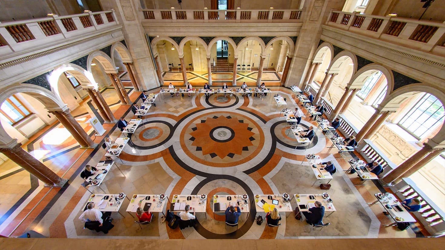 Sitzung des Bayerischen Kabinett im Kuppelsaal der Bayerischen Staatskanzlei.