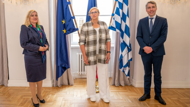 Europaministerin Melanie Huml, MdL, die Co-Geschäftsführerin des Deutsch-Tschechischen Zukunftsfonds, MdB a.D. Petra Ernstberger, und der Leiter der Bayerischen Repräsentanz in Prag, Dr. Hannes Lachmann (v.l.n.r.).