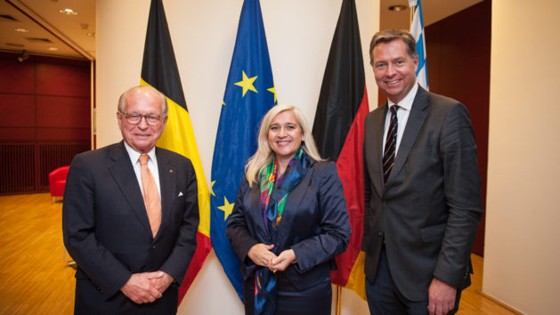 Staatsministerin Melanie Huml, MdL, mit Botschafter Wolfgang Ischinger, Vorsitzender der Münchner Sicherheitskonferenz, und Stephan Mayer, MdB, Parlamentarischer Staatssekretär im Bundesministerium des Innern, für Bau und Heimat ©FKPH