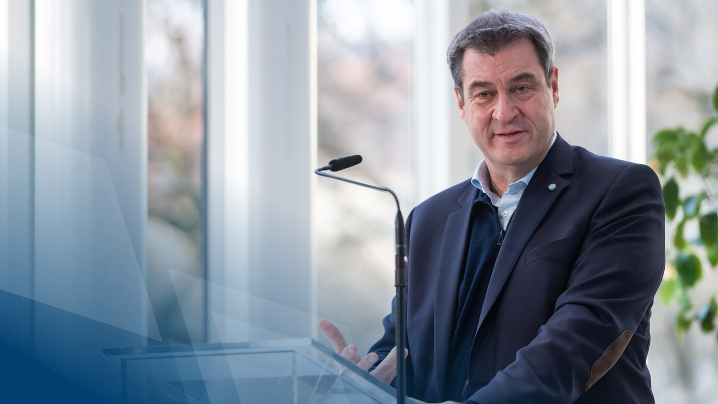 Ministerpräsident Dr. Markus Söder, MdL, informiert in einem Statement nach der Ministerpräsidentenkonferenz über die Ergebnisse der Beratungen. Ministerpräsident Dr. Markus Söder, MdL, informiert in einem Statement nach der Ministerpräsidentenkonferenz über die Ergebnisse der Beratungen.