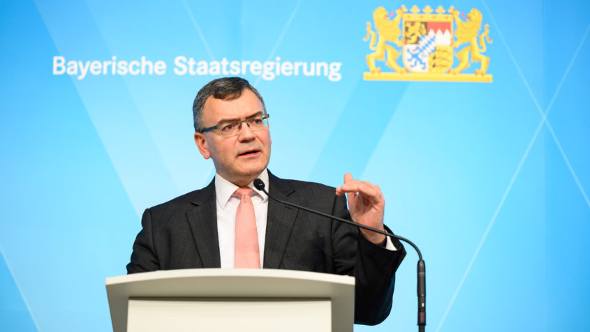 Der Leiter der Staatskanzlei, Staatsminister Dr. Florian Herrmann, MdL.