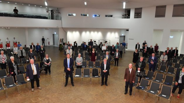 Gruppenbild im Rahmen der Verleihung der Ehrenzeichen für Verdienste im Ehrenamt 2022 im Germanischen Nationalmuseum in Nürnberg.