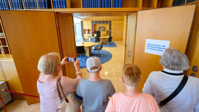 Arbeitszimmer von Ministerpr&auml;sident Dr. Markus S&ouml;der, MdL.