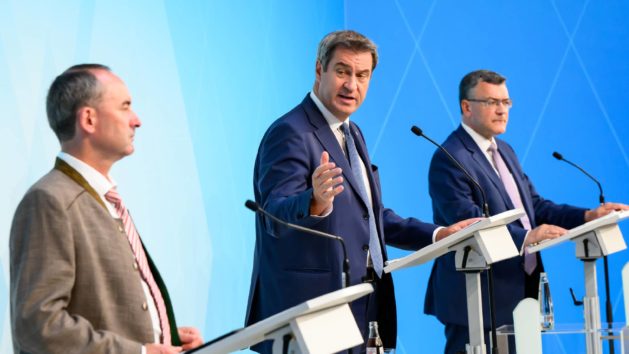 Hubert Aiwanger, Dr. Markus Söder, Dr. Florian Herrmann.