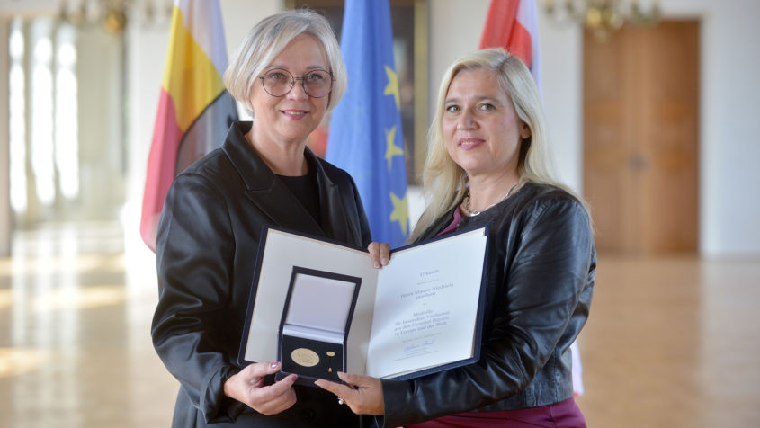 220923_Posthume Verleihung Europa-Medaille_FR_2 Postthume Verleihung der Europa-Medaille an den verstorbenen ...