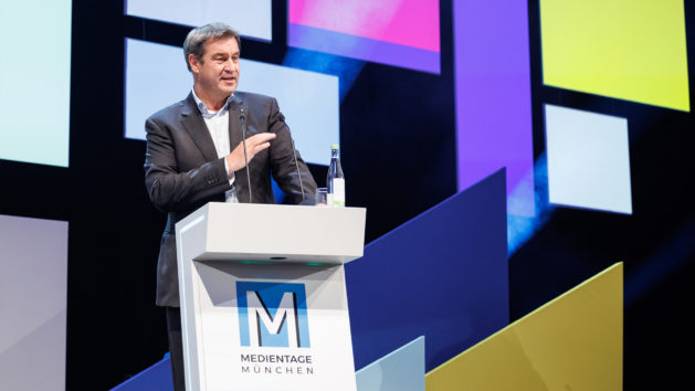 "München ist eine der Medienhauptstädte Europas. Freie Medien sind ein wichtiger Kompass in der Welt. Glaubwürdigkeit ist dabei ganz entscheidend." - Ministerpräsident Dr. Markus Söder, MdL.