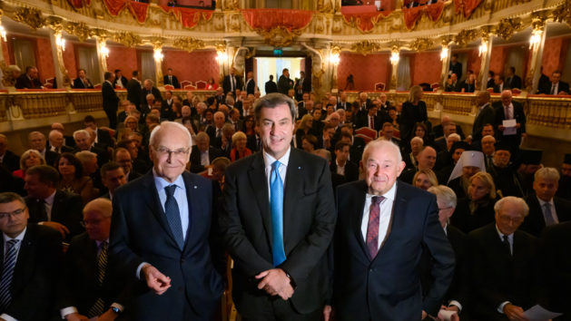 Ministerpräsident a.D. Dr. Edmund Stoiber, Ministerpräsident Dr. Markus Söder, MdL, und Ministerpräsident a.D. Dr. Günther Beckstein.