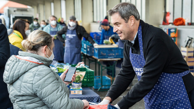 Ministerpräsident Dr. Markus Söder, MdL, besucht die Tafel München.