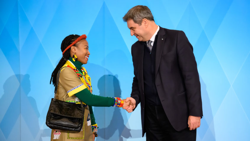 Die Generalkonsulin der Republik Südafrika, Roleta Julieta ...