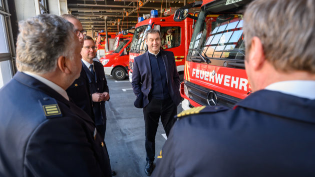 Ministerpräsident Dr. Markus Söder, MdL, zu Besuch bei der Freiwilligen Feuerwehr München.
