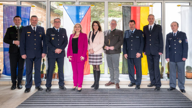 Europaministerin Melanie Huml, MdL, besucht das Gemeinsame Zentrum der deutsch-tschechischen Polizei- und Zollzusammenarbeit in Schwandorf.