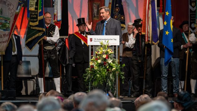 Ministerpräsident Dr. Markus Söder hält eine Rede beim Sudetendeutschen Tag.