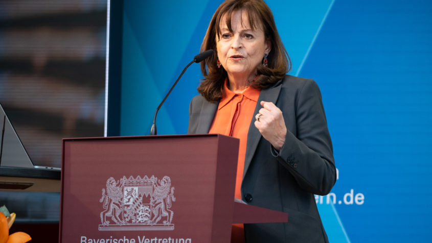 Marlene Mortler, MdEP, Mitglied im Ausschuss für Landwirtschaft und ländliche Entwicklung, Europäisches Parlament, führte mit ihrem Vortrag in das Thema der Veranstaltung ein. ©Zacarias Garcia