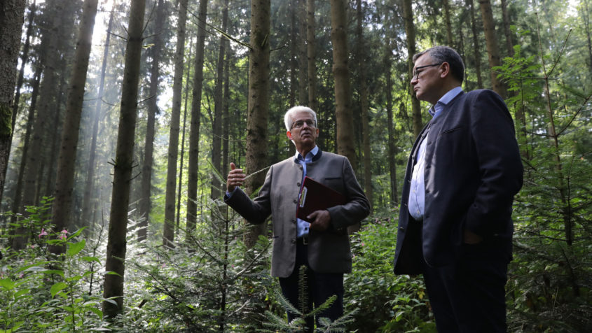 Staatsminister Dr. Florian Herrmann: 