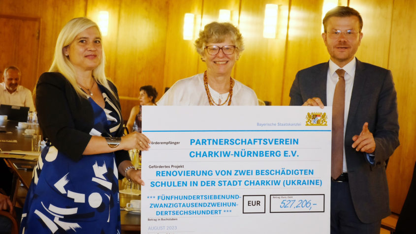 Europaministerin Melanie Huml, die Vorsitzende des Partnerschaftsvereins ...