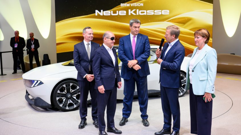 Eröffnung der IAA Mobility 2023 unter anderem mit Bundesverkehrsminister Volker Wissing, Bundeskanzler Olaf Scholz, Ministerpräsident Dr. Markus Söder, der Vorstandsvorsitzende der BMW Group, Oliver Zipse, und VDA-Präsidentin Hildegard Müller (v.l.n.r.).