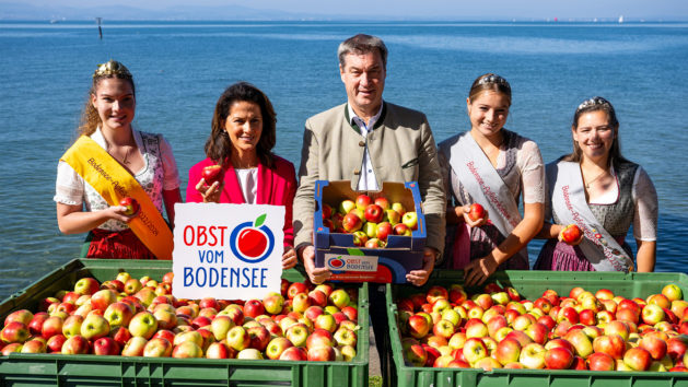 Landwirtschaftsministerin Michaela Kaniber und Ministerpräsident Dr. Markus Söder eröffnen gemeinsam mit Produkthoheiten die Apfelsaison.