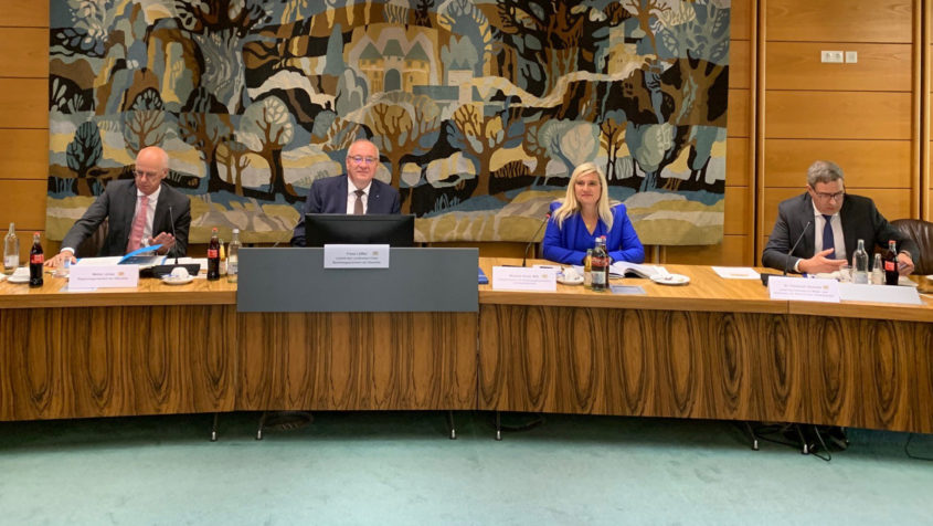 „In der Region hat sich inzwischen unglaublich viel entwickelt. Sie ist nach der Grenzöffnung vor über 30 Jahren im Herzen Europas angekommen und zu einem prosperierenden Wirtschaftsraum geworden.“ - Europaministerin Melanie Huml.