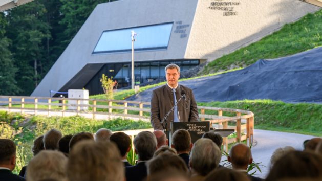 Ministerpräsident Dr. Markus Söder hält bei der Eröffnung der Dauerausstellung „Dokumentation Obersalzberg“ in Berchtesgaden eine Rede.