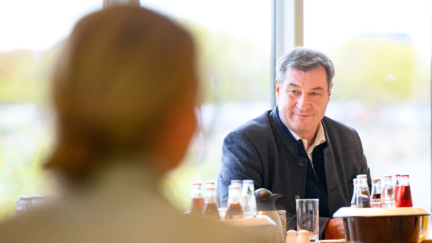 Ministerpräsident Dr. Markus Söder leitet die erste konstituierende Sitzung des Bayerischen Kabinetts in der neuen Legislaturperiode.