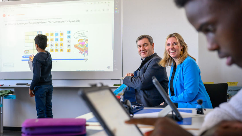 231207_Schulbesuch zum Thema Lernen mit Tablets_FR_3