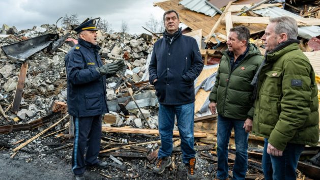 Besuch der Westernstadt "Pullman City": Ministerpräsident Dr. Markus Söder macht sich vor Ort ein Bild der Lage.