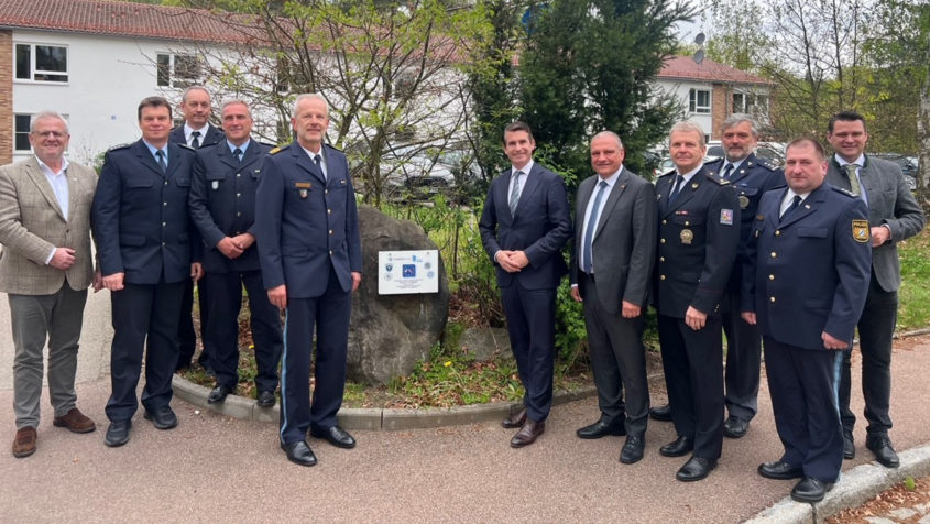 Europaminister Eric Beißwenger besucht das Gemeinsame Zentrum der deutsch-tschechischen Polizei- und Zollzusammenarbeit in Schwandorf.