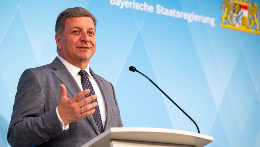 Bauminister Christian Bernreiter.