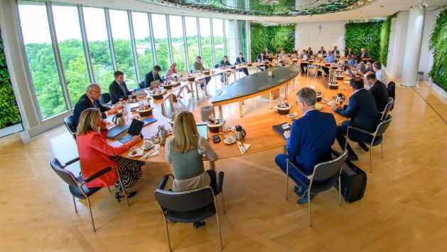 Das Kabinett befasst sich in seiner Sitzung am 2. Juli 2024 insbesondere mit Themen der Wirtschafts- und Steuerpolitik.