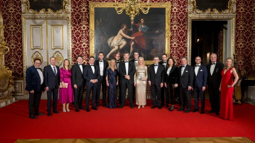 Ministerpräsident Dr. Markus Söder und Karin Baumüller-Söder ...