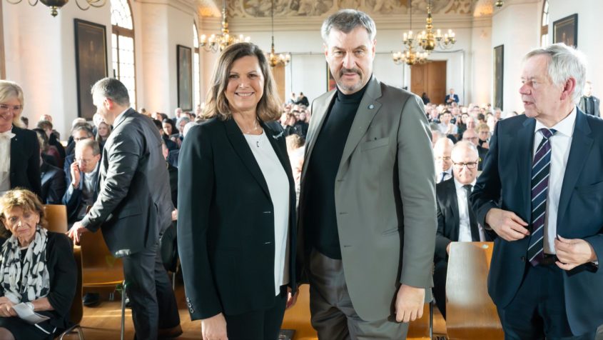 Landtagspr&auml;sidentin Ilse Aigner und Ministerpr&auml;sident Dr. Markus S&ouml;der.