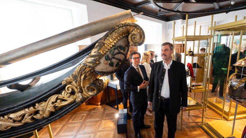 Ministerpräsident Dr. Markus Söder: "Das Cavazzenhaus ist mehr als ein Museum: Dieses Barockjuwel ist ein Wahrzeichen mit beeindruckender Architektur und eine echte Erlebniswelt der facettenreichen Lindauer Stadtgeschichte. Lindau ist dem Freistaat immer lieb und teuer. Deshalb haben wir uns gern finanziell an der Renovierung beteiligt."