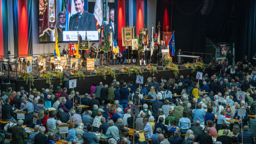 Ministerpräsident Dr. Markus Söder: "Der Europäische Karlspreis der Sudetendeutschen Landsmannschaft ist Ermunterung und Ansporn zur weiteren Aussöhnung in Europa. Danke für diese besondere Auszeichnung!"