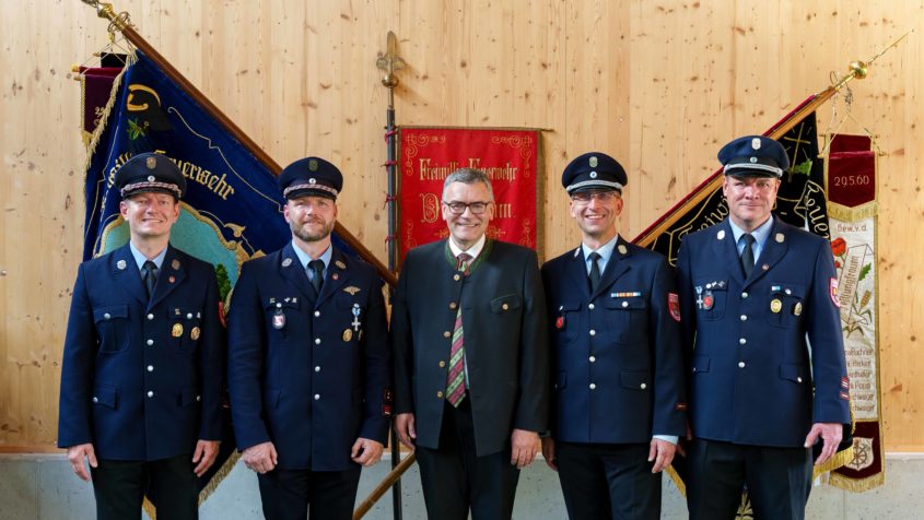 Staatsminister Dr. Florian Herrmann zu Gast beim Jubiläums „150 Jahre Freiwillige Feuerwehr Dietersheim“. © Enrico Maierthaler, Johannes Hegering / Freiwillige Feuerwehr Dietersheim