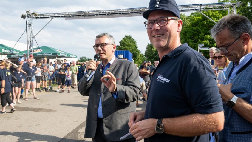 "Herzlichen Glückwunsch an die FFW Gernlinden zu 100 Jahren Dienst am Nächsten – und ein großes Dankeschön an alle, die 24/7 für uns im Einsatz sind!" - Staatsminister Dr. Florian Herrmann.