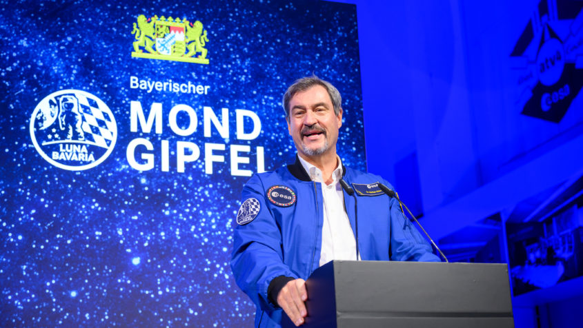 Ministerpräsident Dr. Markus Söder: "Bayern ist Space-Minded! Wir werden die Luft- und Raumfahrt in Deutschland und Europa weiter voranbringen."