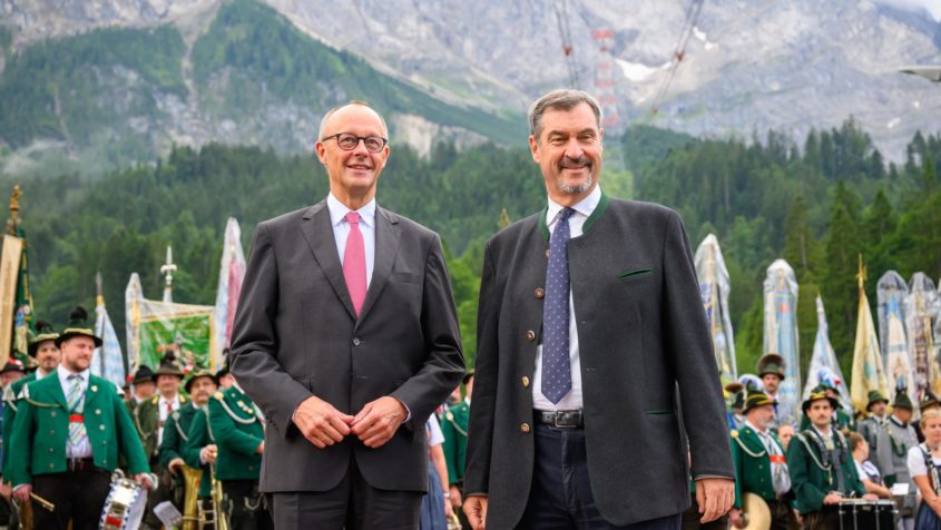 Ministerpräsident Dr. Markus Söder: "Gipfeltreffen an Deutschlands höchstem Gipfel: Herzlich Willkommen in Bayern, Herr Bundeskanzler!"
