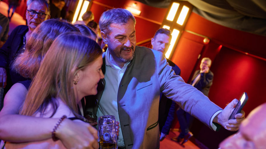 Selfie mit dem Bayerischen Ministerpräsidenten. © Bayerische Staatskanzlei | Henning Schacht.