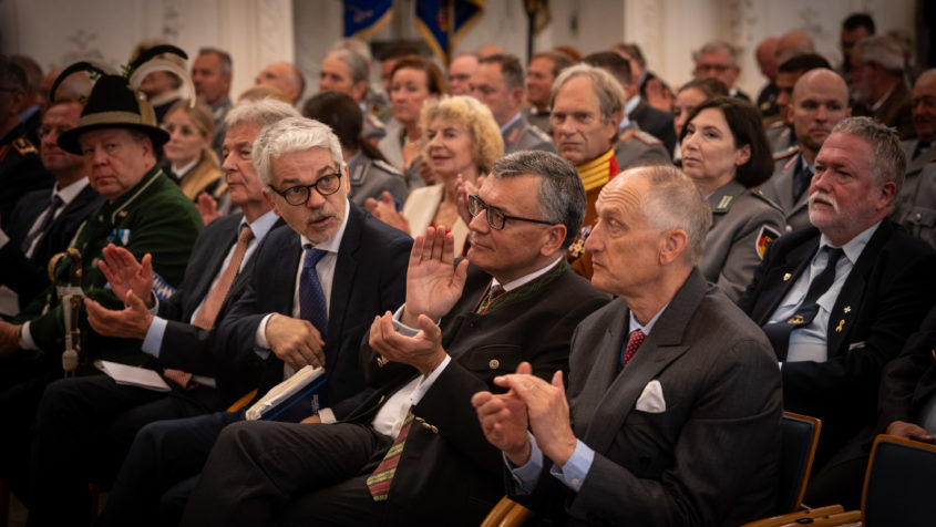 Staatsminister Dr. Florian Herrmann während des Festakts im Großen Saal des Neuen Schlosses Schleißheim