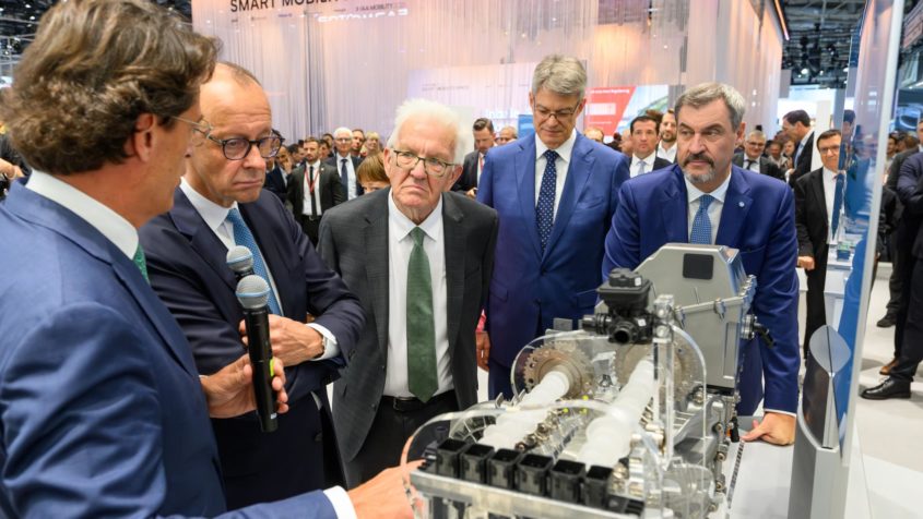 Rundgang über die IAA Mobility 2025 mit Bundeskanzler Dr. Friedrich Merz, Baden-Württembergs Ministerpräsident Winfried Kretschmann, Bundesverkehrsminister Patrick Schnieder und Bayerns Ministerpräsident Dr. Markus Söder.