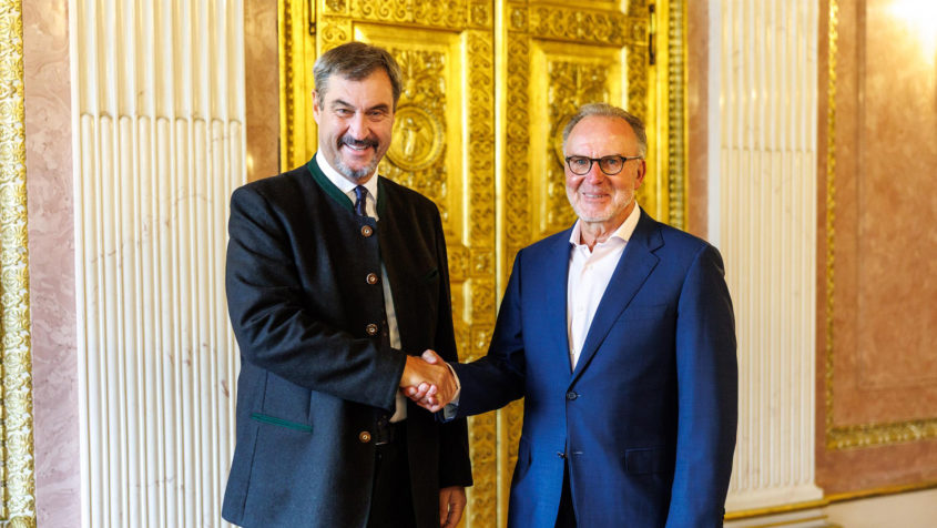 Ministerpräsident Dr. Markus Söder (links) und Karl-Heinz Rummenigge (rechts).