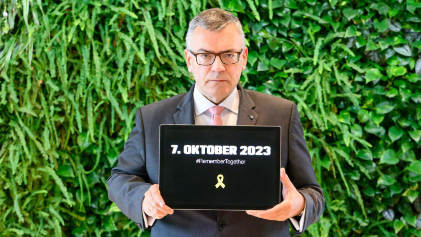 Staatsminister Dr. Florian Herrmann.