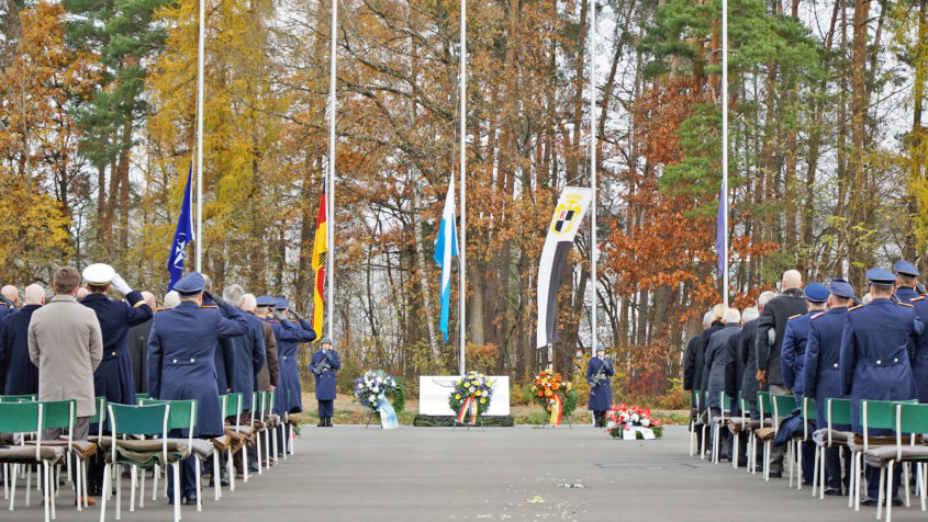 Die traditionelle Totenehrung der Luftwaffe anlässlich des ...